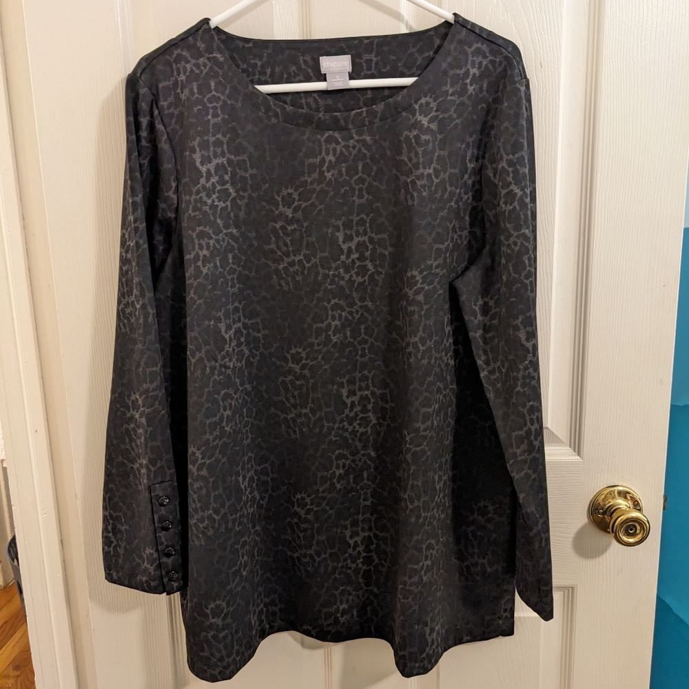 Women's Black Animal-Print Long Sleeve Top